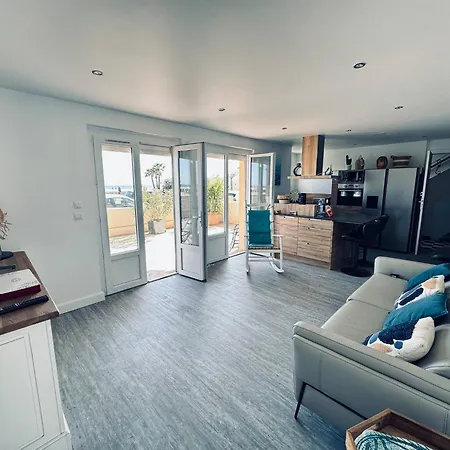 Terrasse Sur La Mediterranee, Trois Etoiles Apartment *