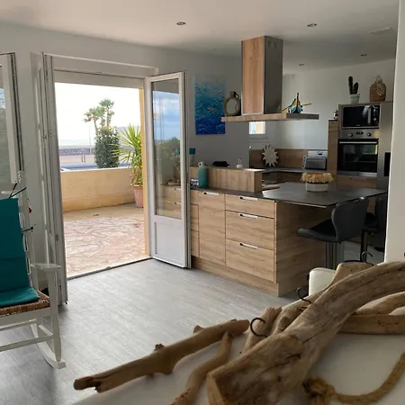 Terrasse Sur La Mediterranee, Trois Etoiles Apartment *